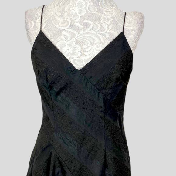 Keepsake the Label Unbroken Midi Dress Black Women Small NWT Handkerchief Hem - Picture 7 of 12